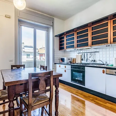 Splendido Trilocale Sviluppato Su Due Livelli Milan