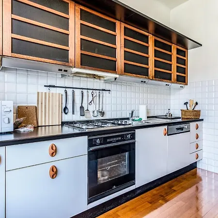 Apartment Splendido Trilocale Sviluppato Su Due Livelli