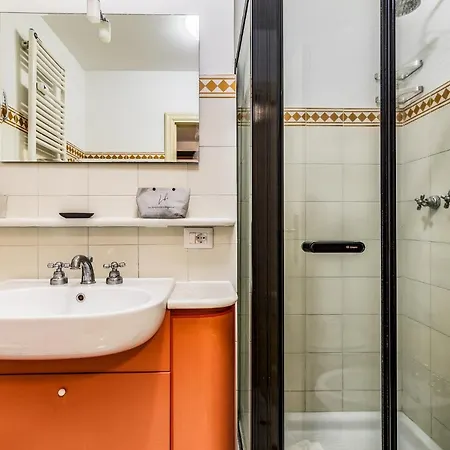 Apartment Splendido Trilocale Sviluppato Su Due Livelli